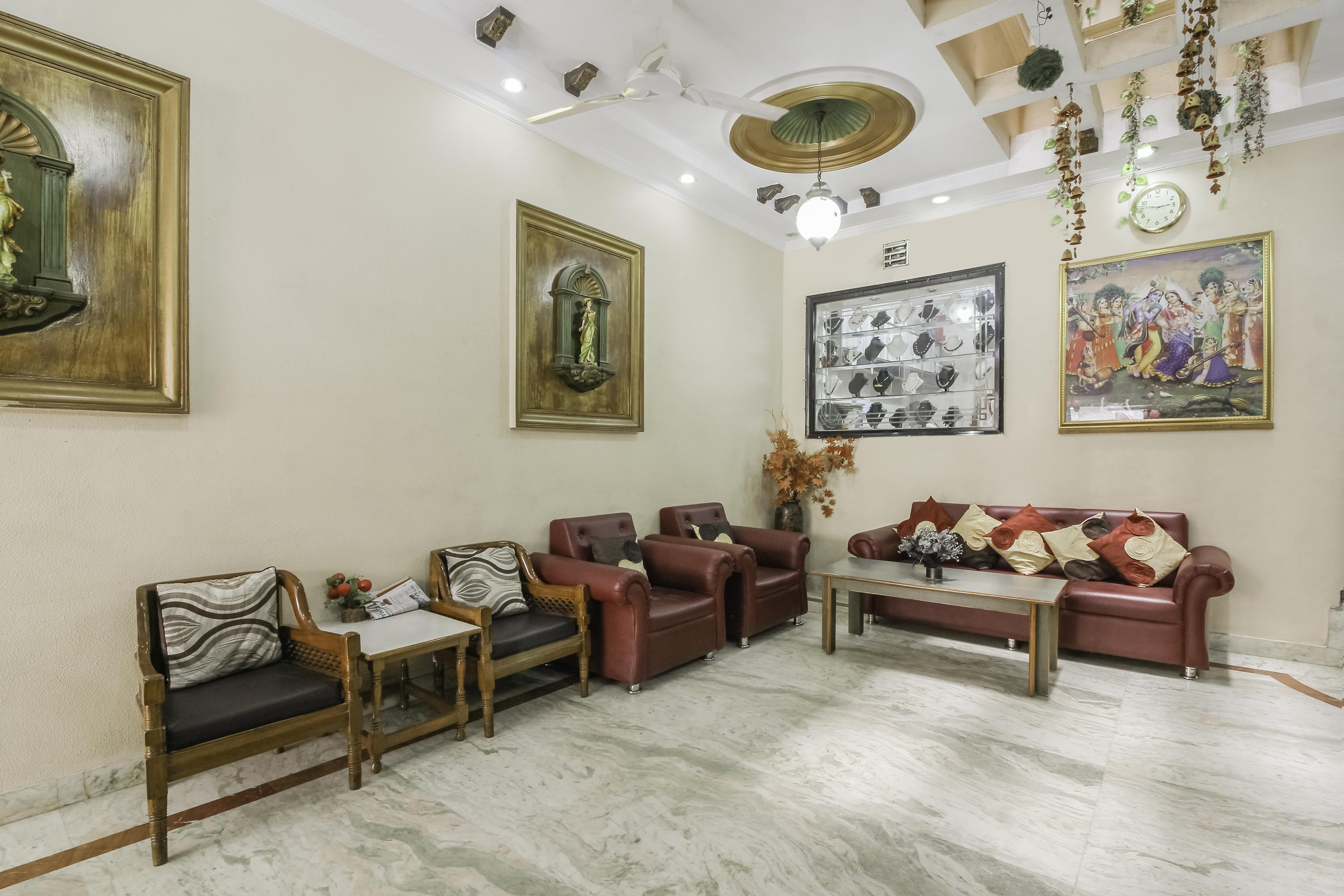 Oyo 3472 Rama New Delhi