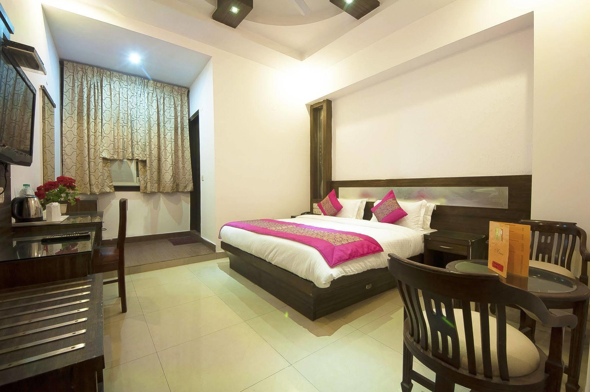 Hotel Oyo 3472 Rama 3*